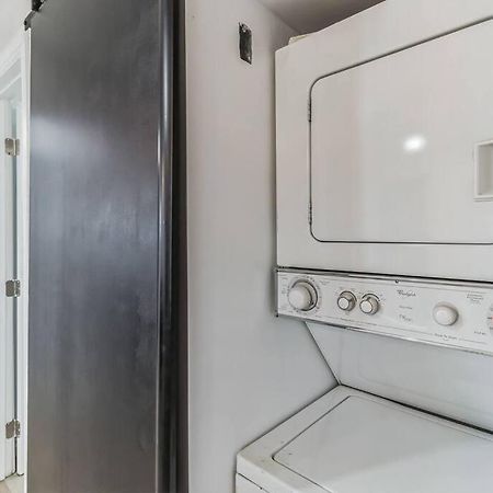 Modern City Ranch 3 Bdrm Family Home Access By Dirt Road بالمديل المظهر الخارجي الصورة
