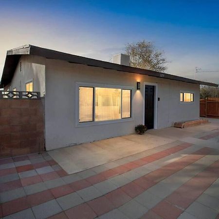 Modern City Ranch 3 Bdrm Family Home Access By Dirt Road بالمديل المظهر الخارجي الصورة