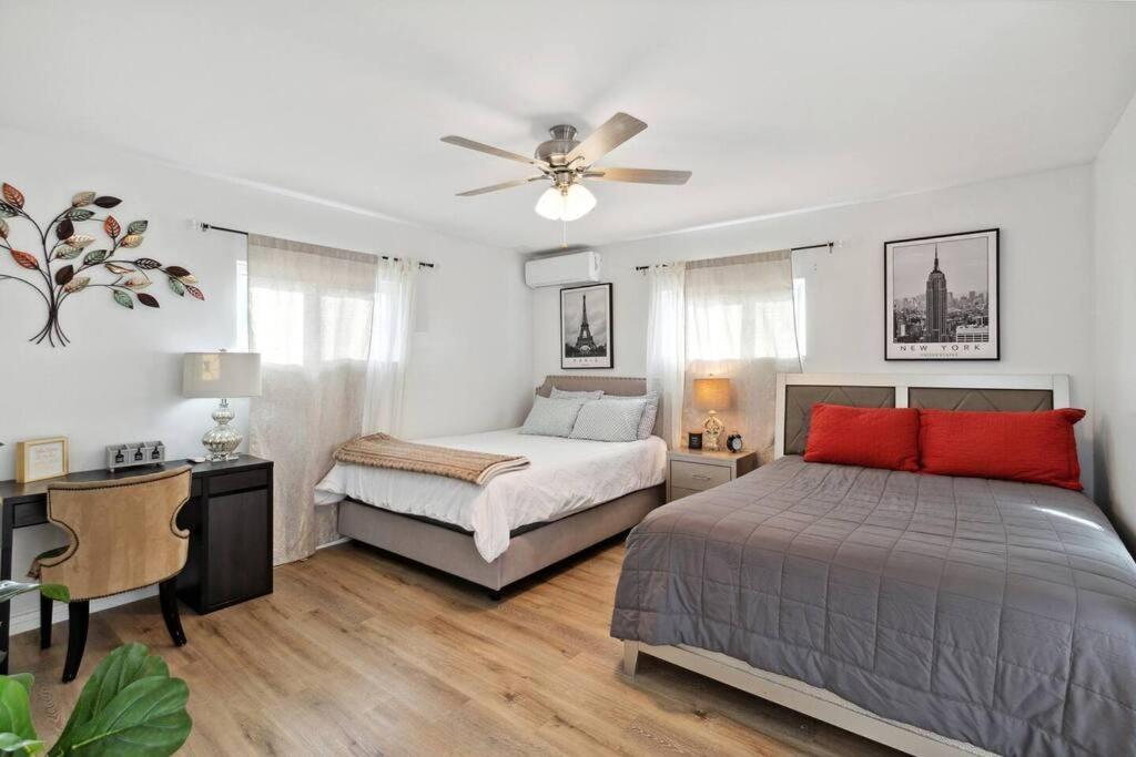 Modern City Ranch 3 Bdrm Family Home Access By Dirt Road بالمديل المظهر الخارجي الصورة