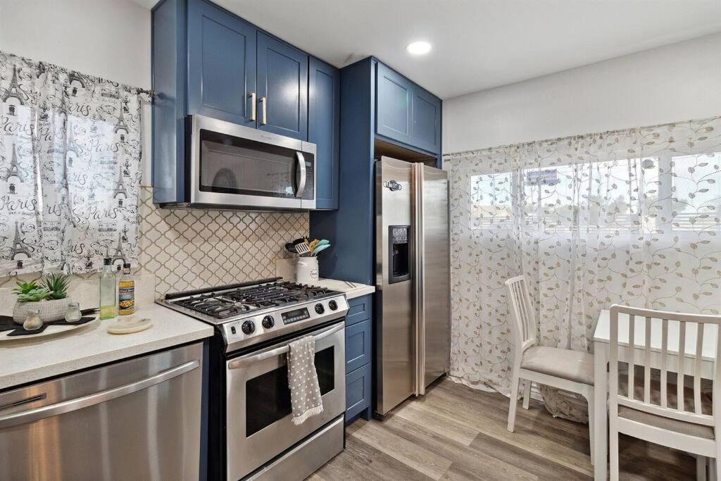 Modern City Ranch 3 Bdrm Family Home Access By Dirt Road بالمديل المظهر الخارجي الصورة